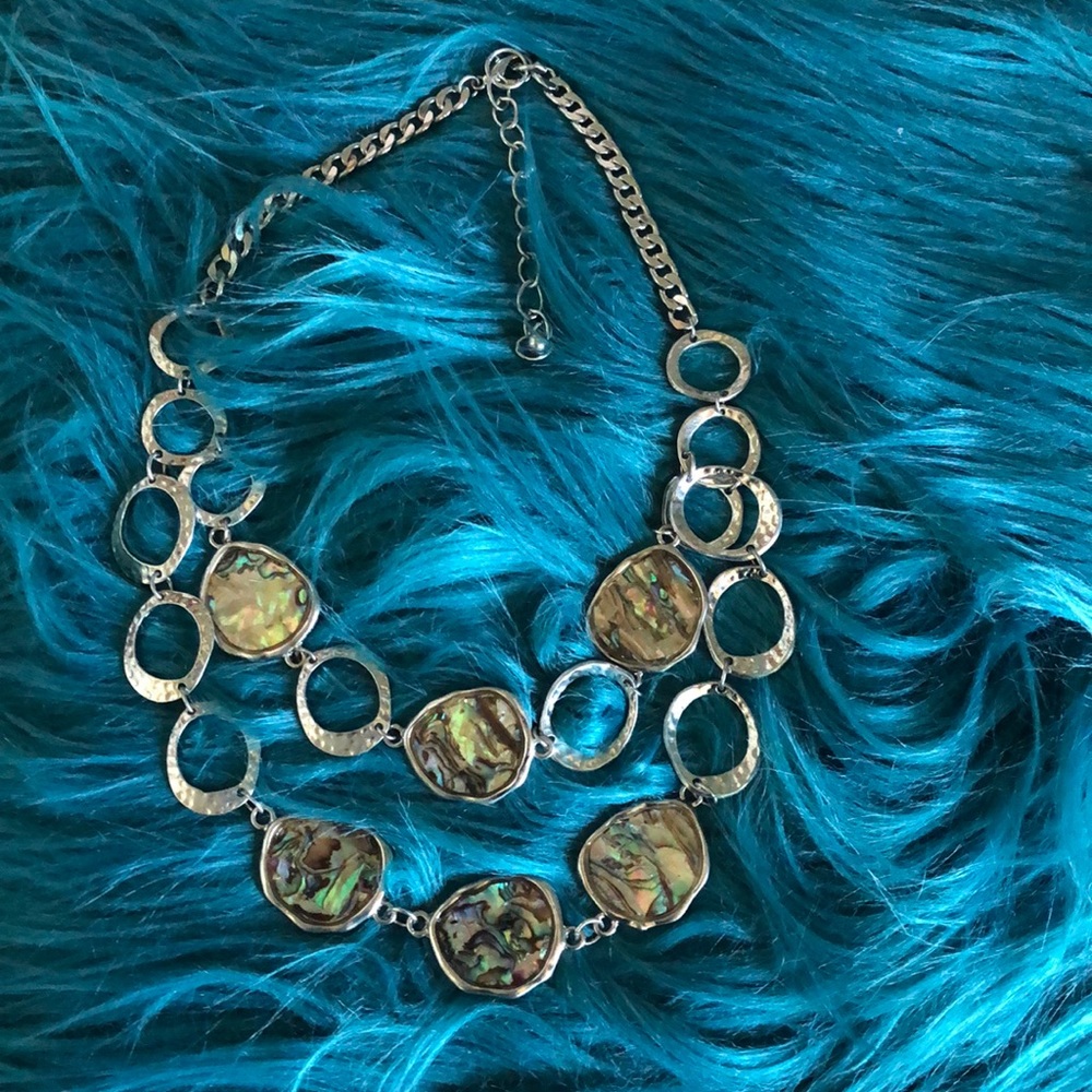 Silver adjustable necklace.